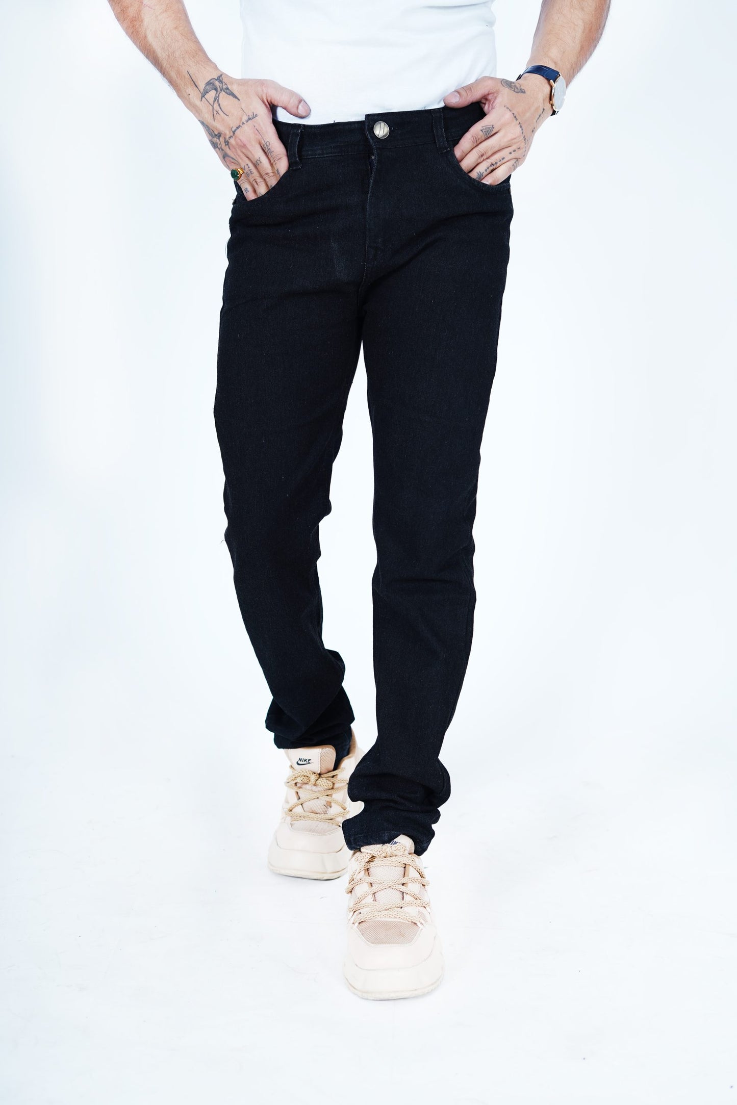 Men with Black stretchable distressed slim fit jeans