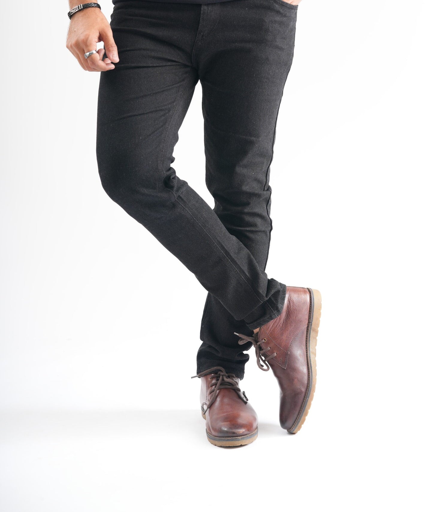 BLACK STRETCHABLE DISTRESSED SLIM FIT JEANS